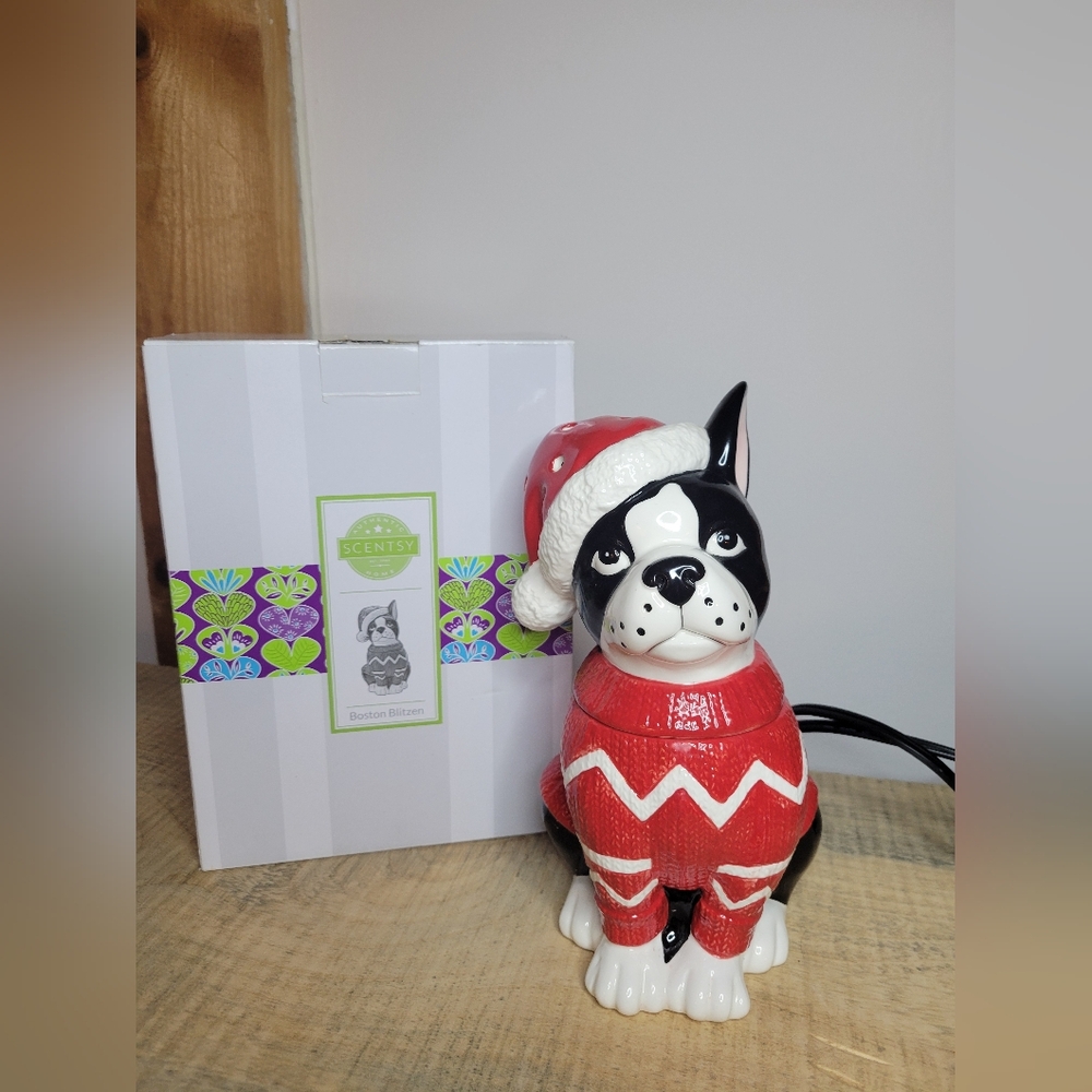 SCENTSY Christmas Holiday BOSTON BLITZEN DOG Warmer - Retired Boston Terrier Dog